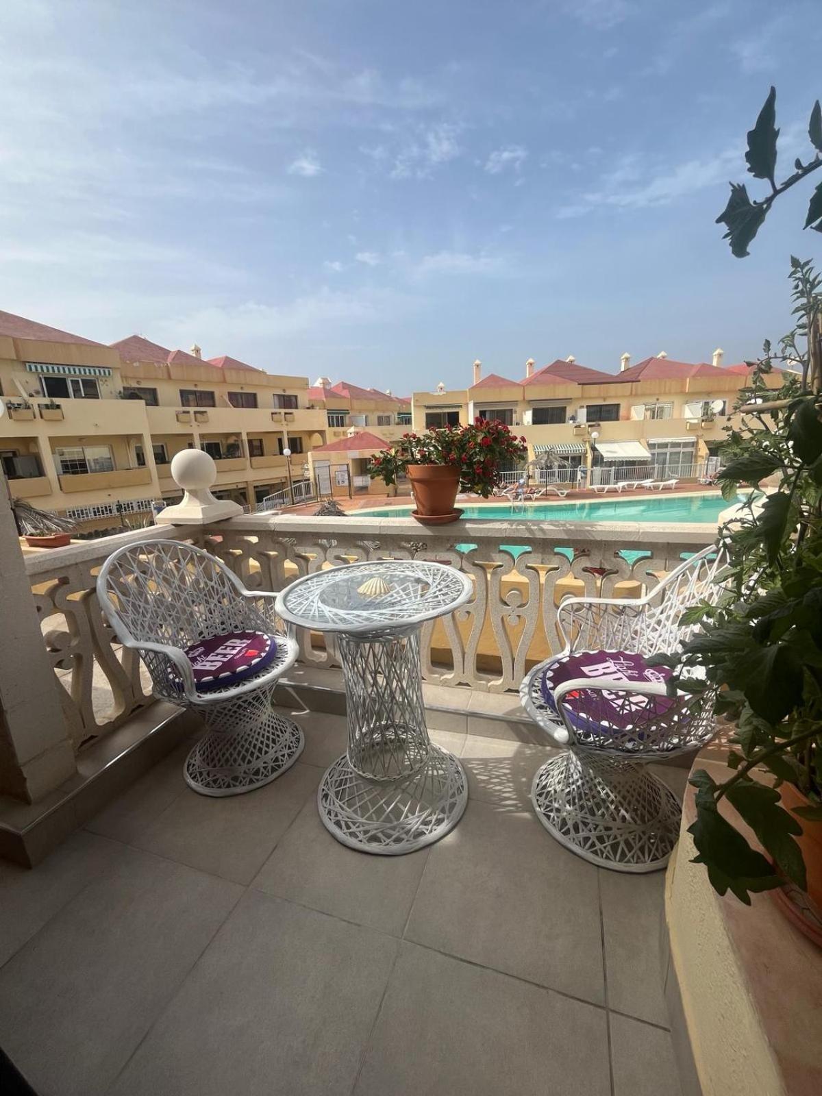 Cozy Pool View Apartment H-11 Mareverde أذيخي المظهر الخارجي الصورة