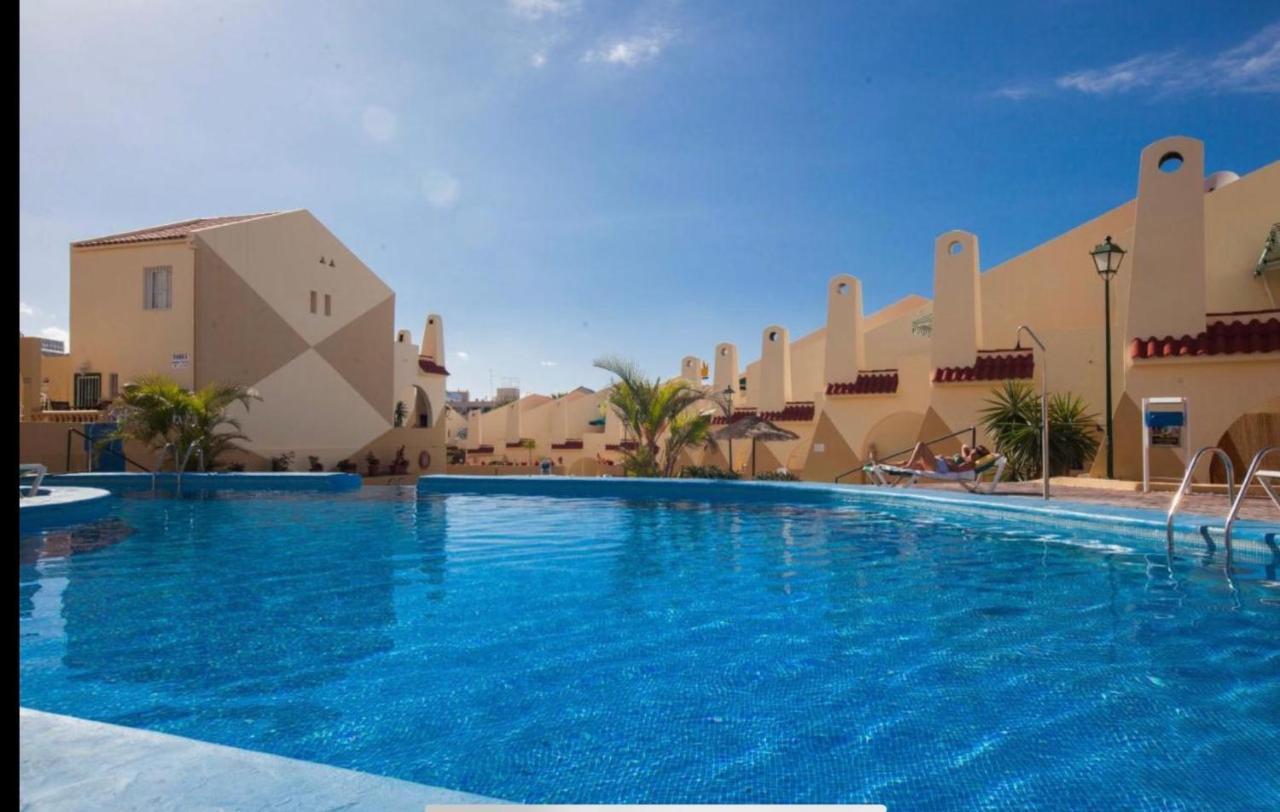 Cozy Pool View Apartment H-11 Mareverde أذيخي المظهر الخارجي الصورة